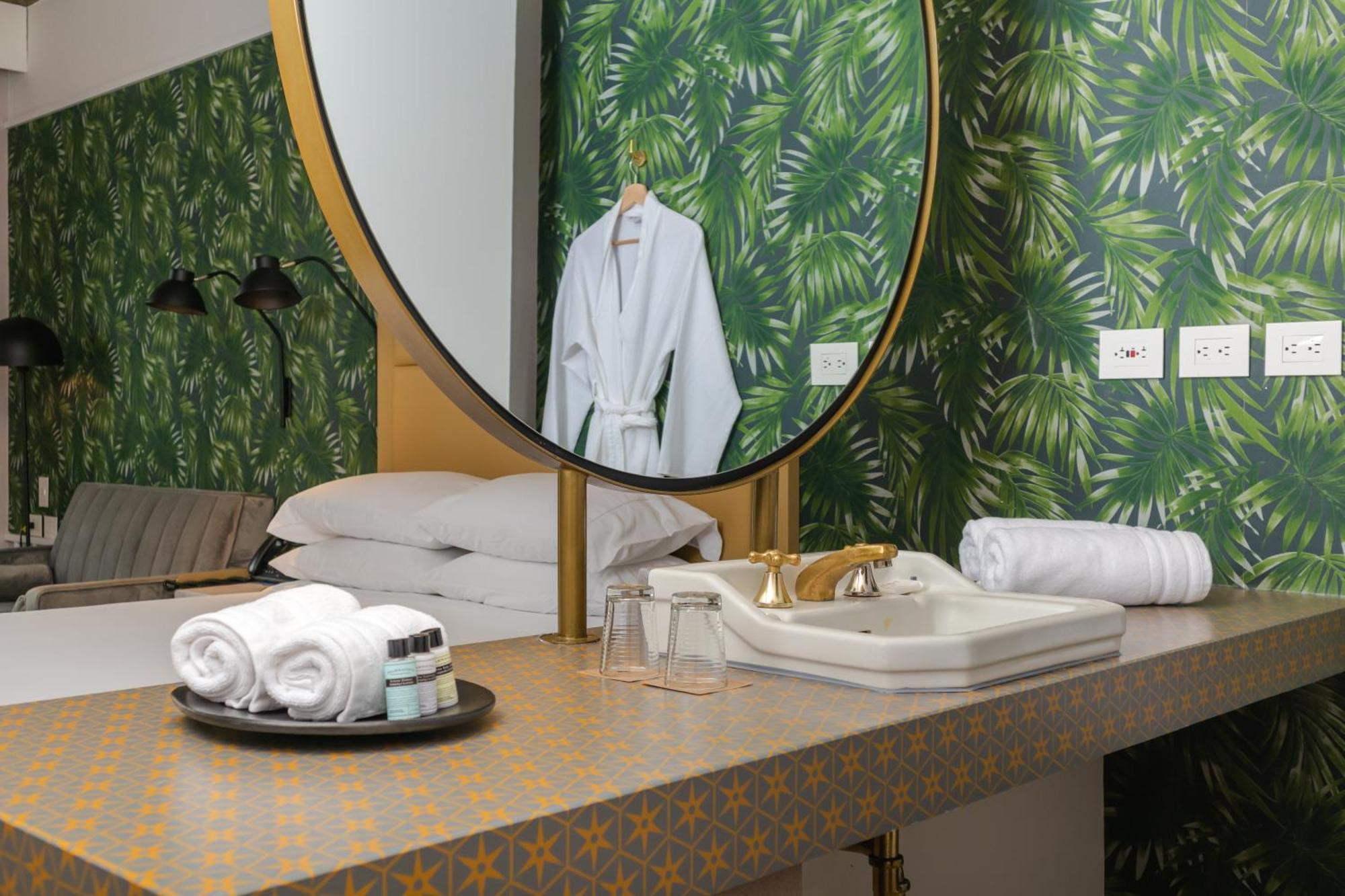 Faranda Collection Barranquilla, A Member Of Radisson Individuals Hotel Barranquilla  Kültér fotó Bathroom